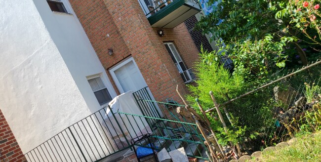 Foto del edificio - 28-48 47th St