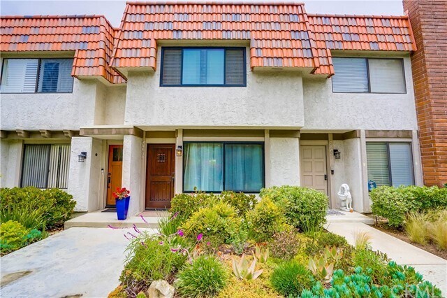 Primary Photo - 28030 Ridgebluff Ct