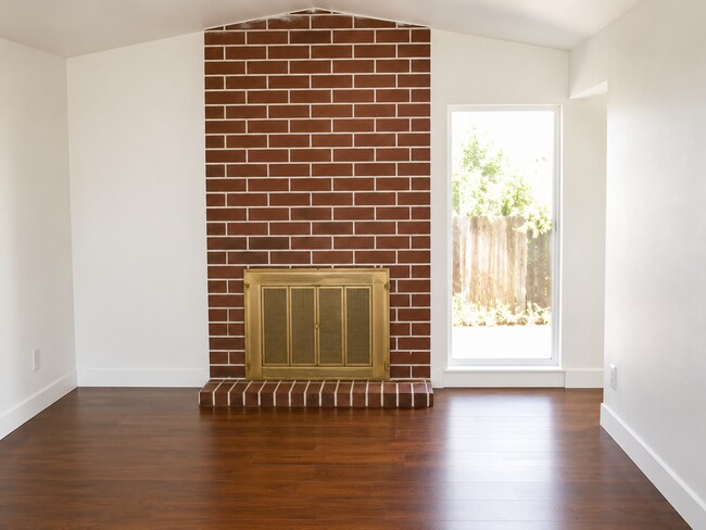 Foto del edificio - Home for Rent in Sacramento, CA 95842