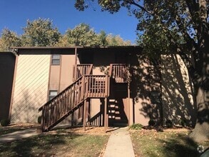 Building Photo - 130 Ashley Dr