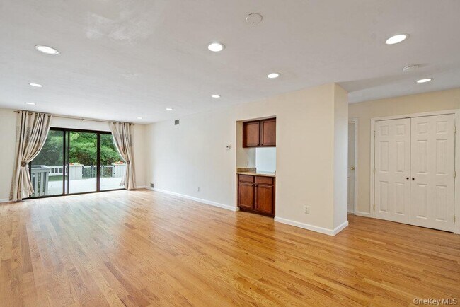 Foto del edificio - 90 Foxwood Dr