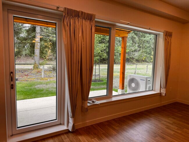 Photo du bâtiment - 220 Village Way