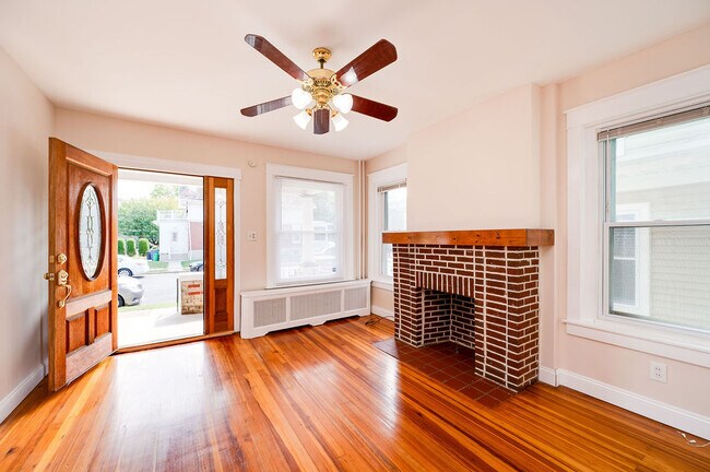 Foto del edificio - 204 N Miller St