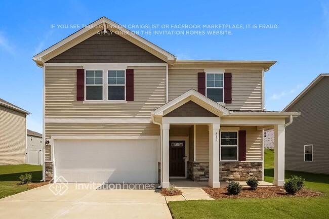 Building Photo - 810 Olde England Dr