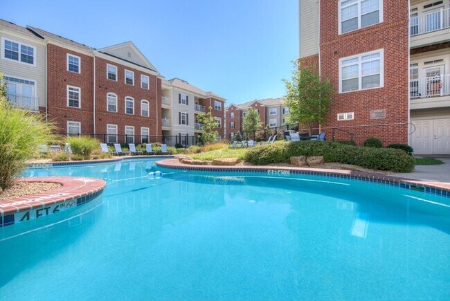 Foto del edificio - The Summit at Coates Run