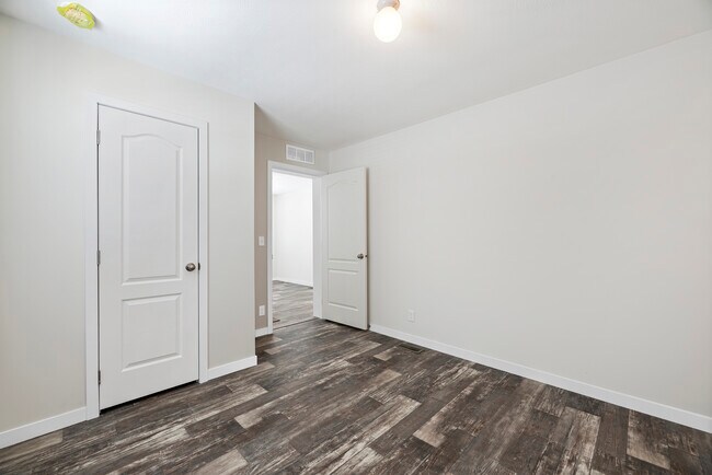 Foto del edificio - 11431 N Lake Dr