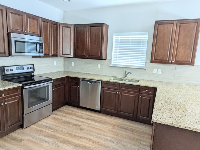 Building Photo - 8437 Brookmoor Ln