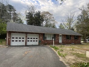 Building Photo - 2009 US-9