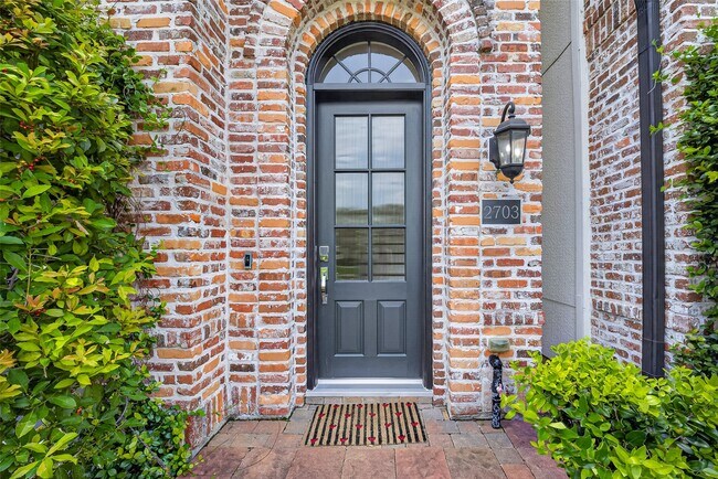 Building Photo - 2703 Kinsley Oaks Dr