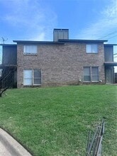 Building Photo - 2241 Chase Ct