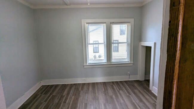 Building Photo - 174 E Isabella Ave