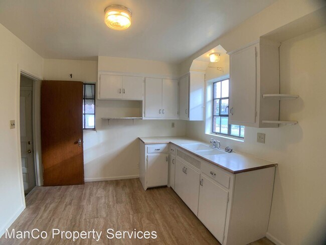 Foto del edificio - 2 br, 1 bath House - 404 Grove Ave.
