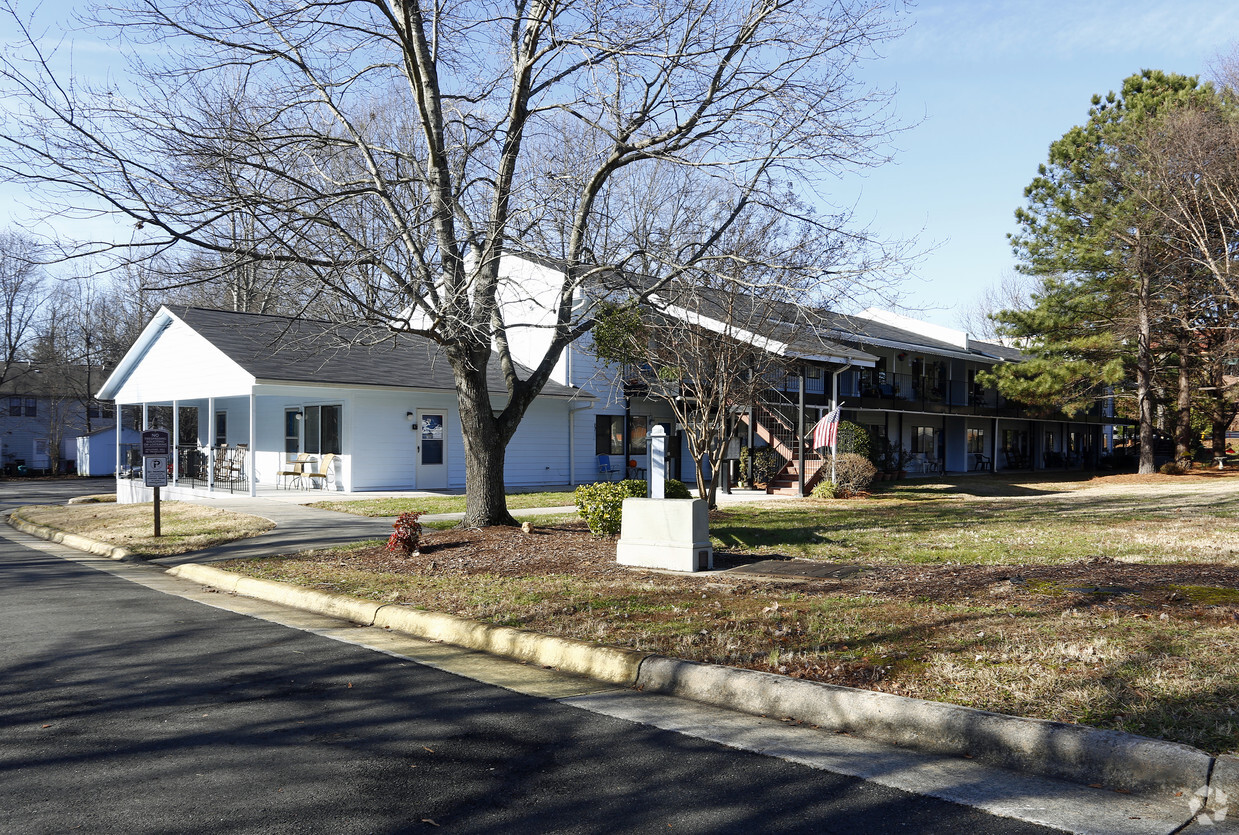 Building Photo - Cary Central Apartments