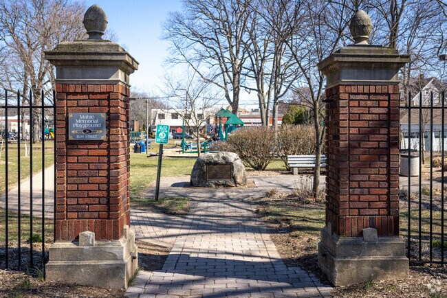Mabie Memorial Playground in Summit, NJ has a play set and picnic area.