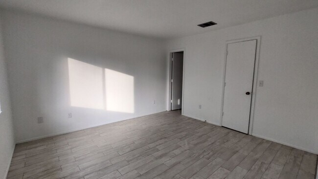 Foto del edificio - Villas of Village Green 2 bedroom, 1 bath,...