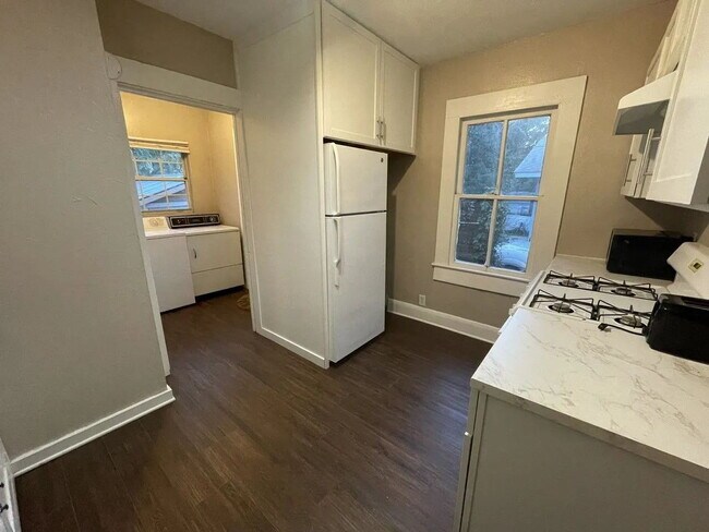 Foto del edificio - Affordable 1/1 next to Cascades Park!