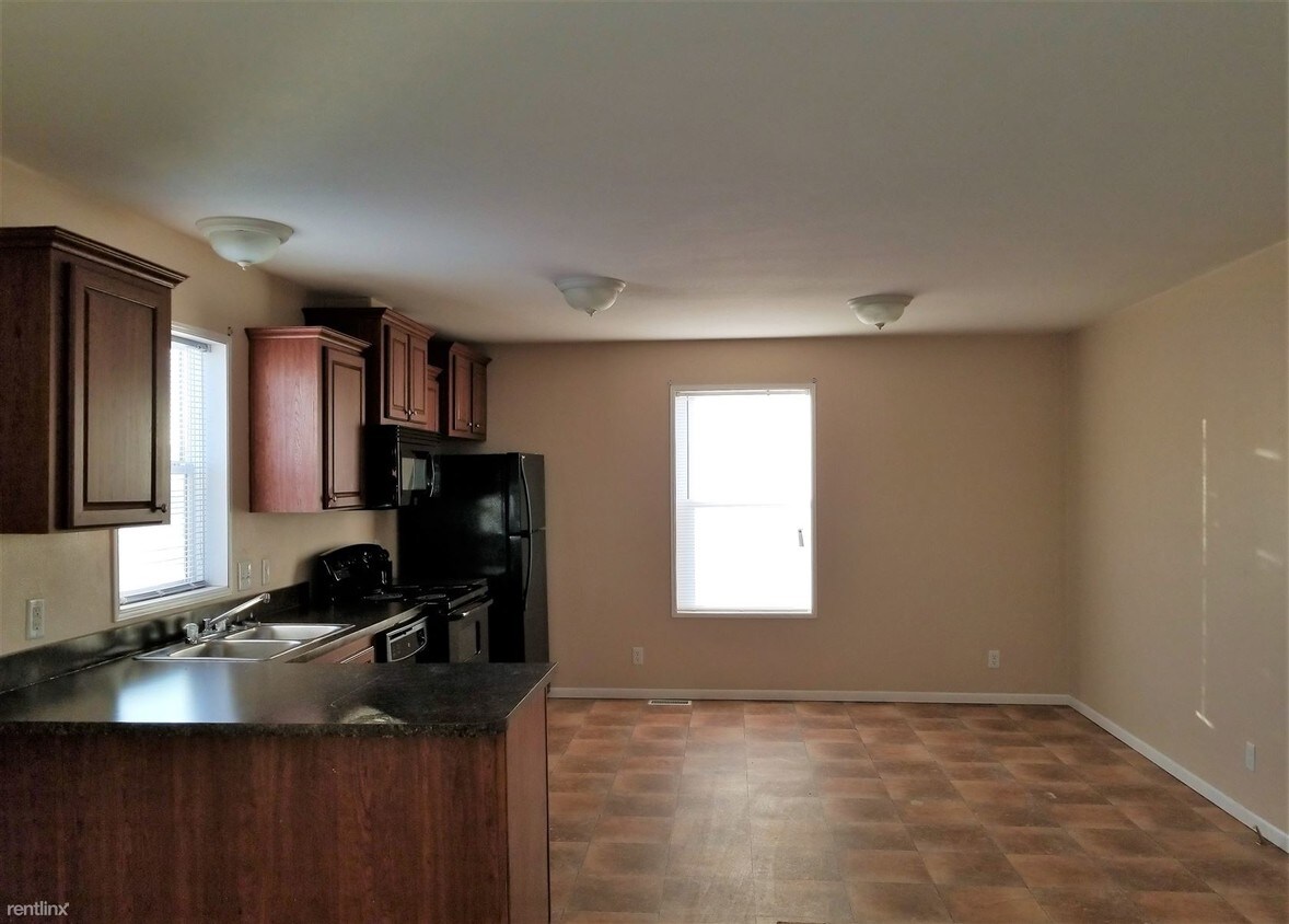 Primary Photo - 3 br, 2 bath House - 1353 6th Ave SE