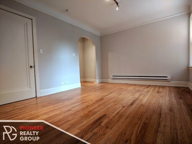 Foto del edificio - 2321 N Rockwell St