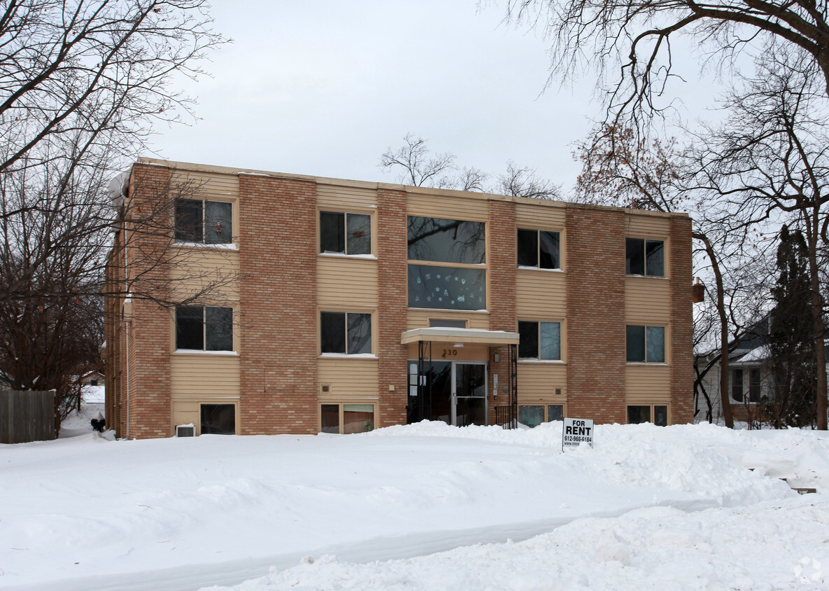 Primary Photo - Minnehaha Apartments | 4330