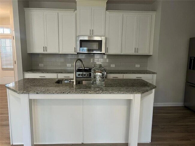 Foto del edificio - 1341 Elderwood Way