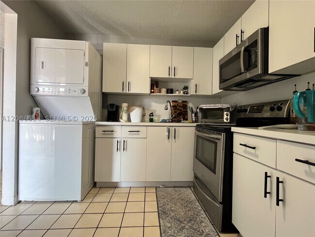 Foto del edificio - 7830 Northwest 33rd Street
