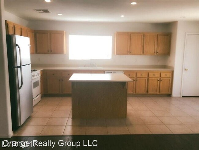 Building Photo - 3 br, 2 bath House - 1372 Pleasant Ridge Ave