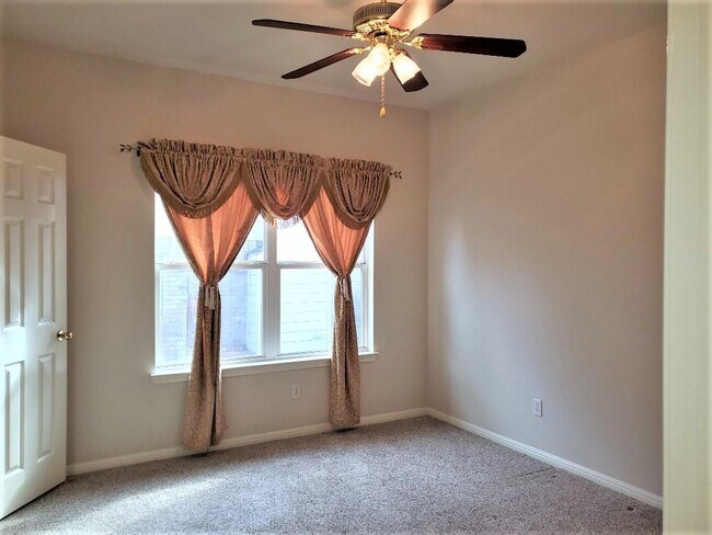 Foto del edificio - 11736 Dunfries Ln