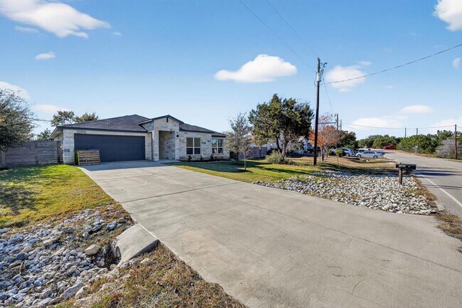 Foto del edificio - 20703 Ridgeview Rd