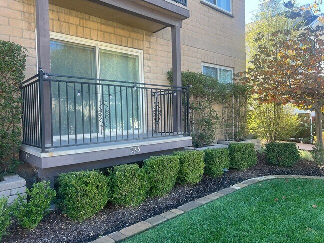 Foto del edificio - Great Location | Fully Furnished | Pool