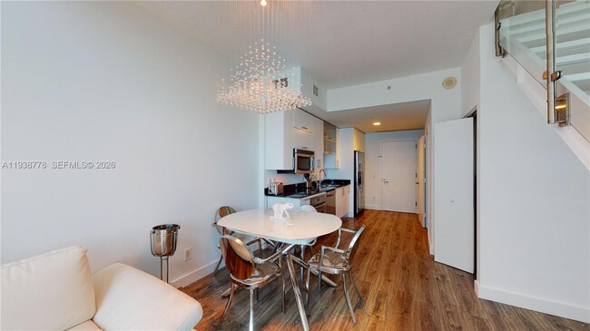 Foto del edificio - 60 SW 13th St