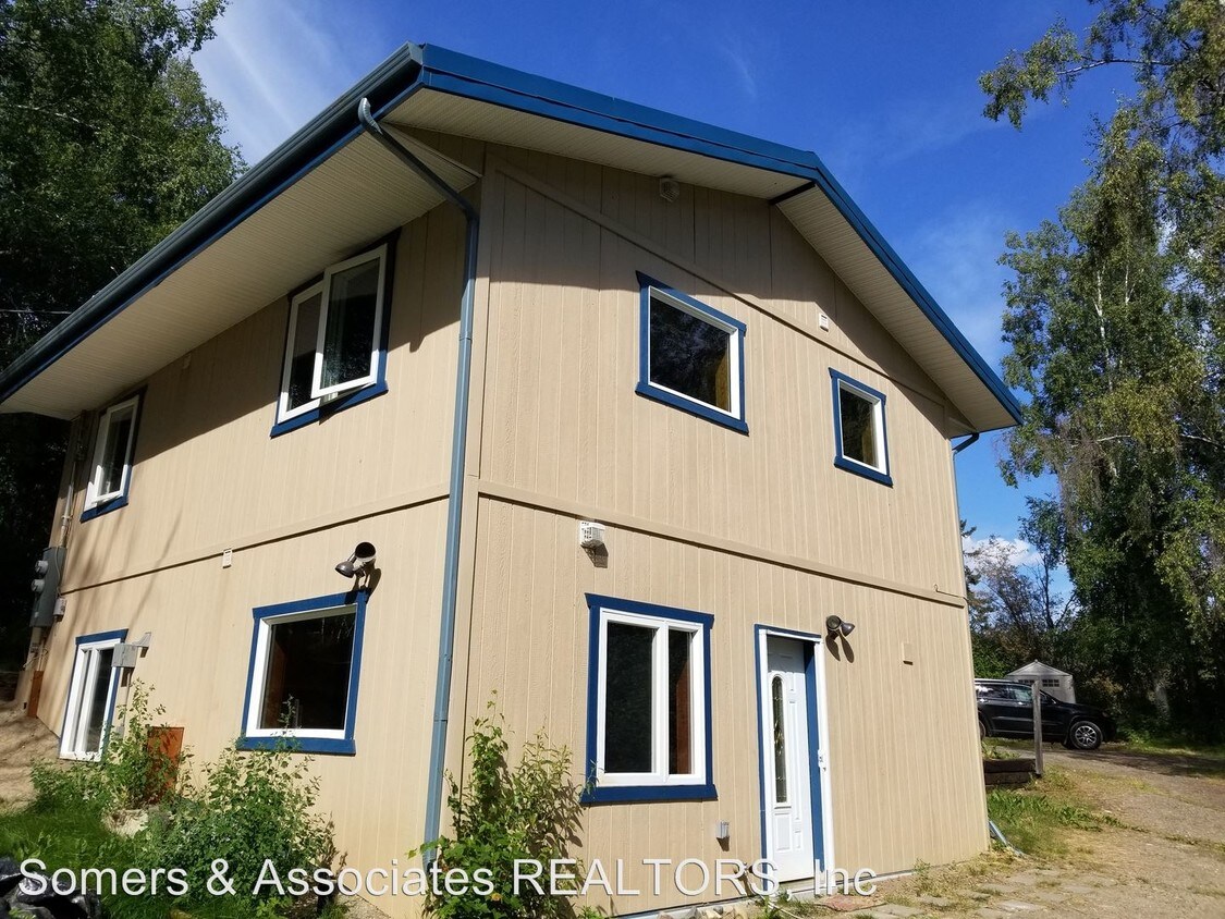 Primary Photo - 261 Skyridge Dr