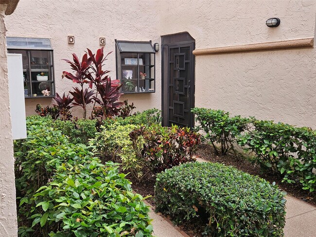 Foto del edificio - 5203 Europa Dr