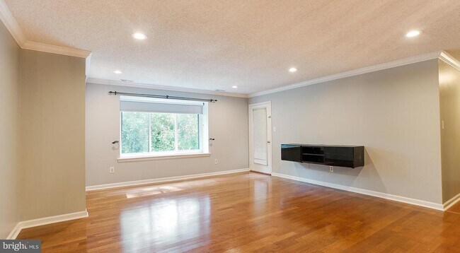 Building Photo - 4418A Aberdeen Dr