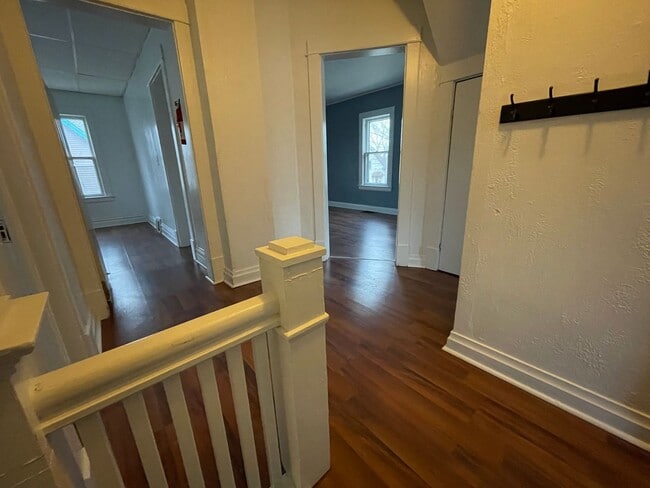 Building Photo - 802-806 Cedar