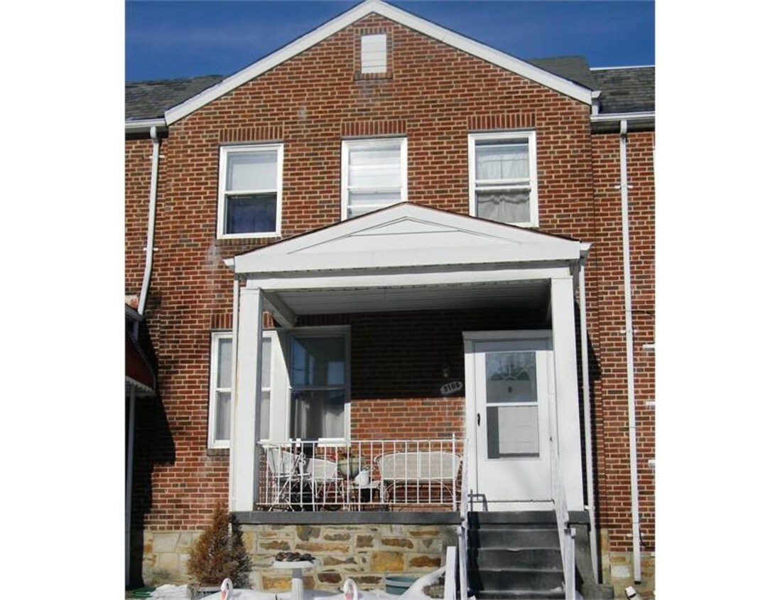 Primary Photo - 3708 Columbus Dr