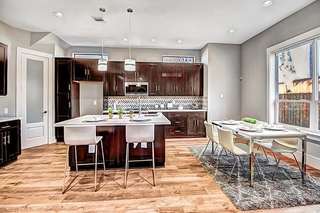 Building Photo - 4861 Benning Dr