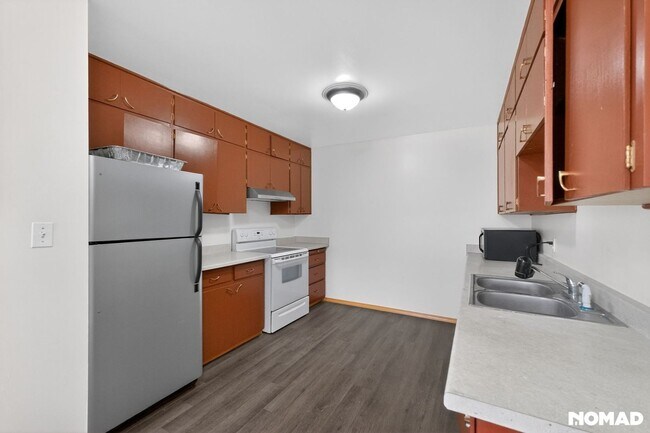 Foto del edificio - 7733 McDougal Ave NE