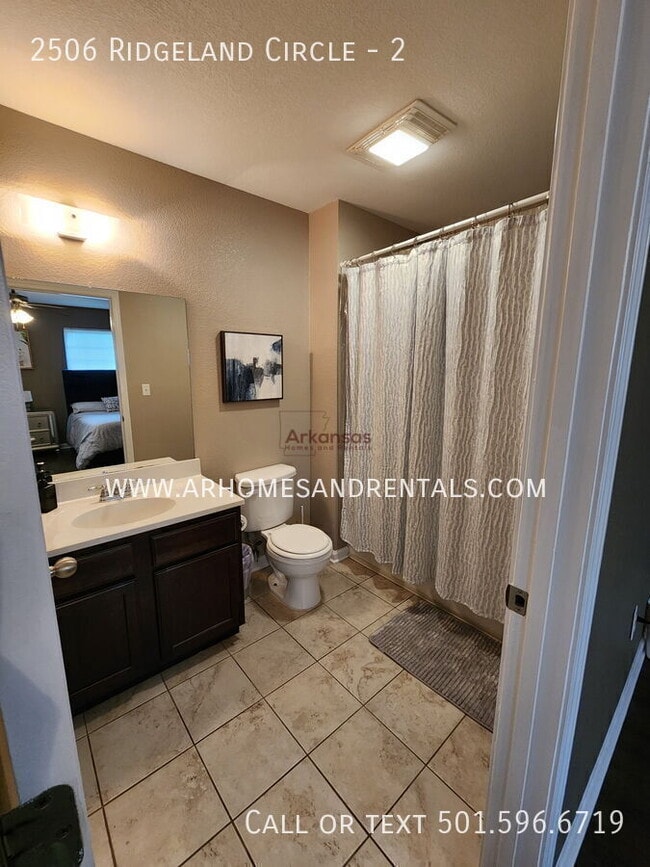 Building Photo - 2506 Ridgeland Cir