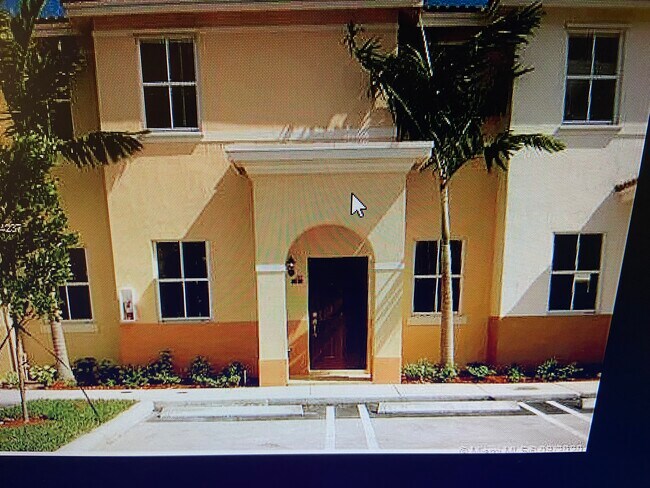 Foto del edificio - 6916 NW 174th Ter