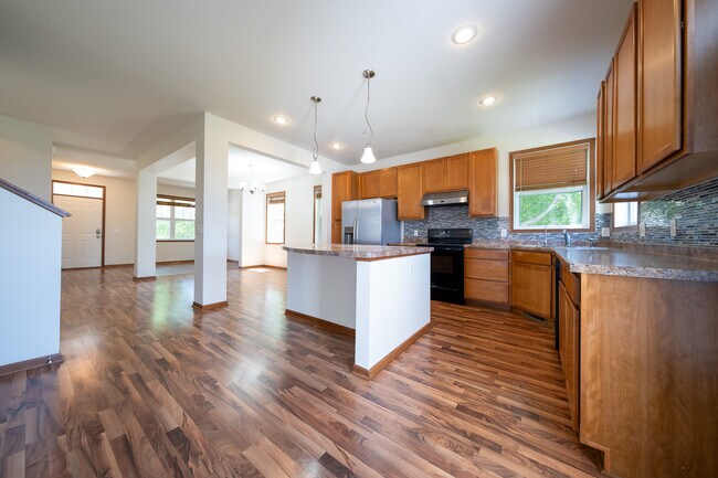 Foto del edificio - 1814 Spring Creek Dr