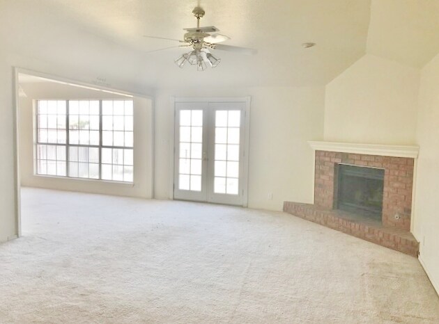 Building Photo - Spacious Brick Home! Month to Month Lease!