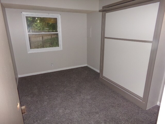 Foto del edificio - BCR 5557 Canterbury Lane- COPY