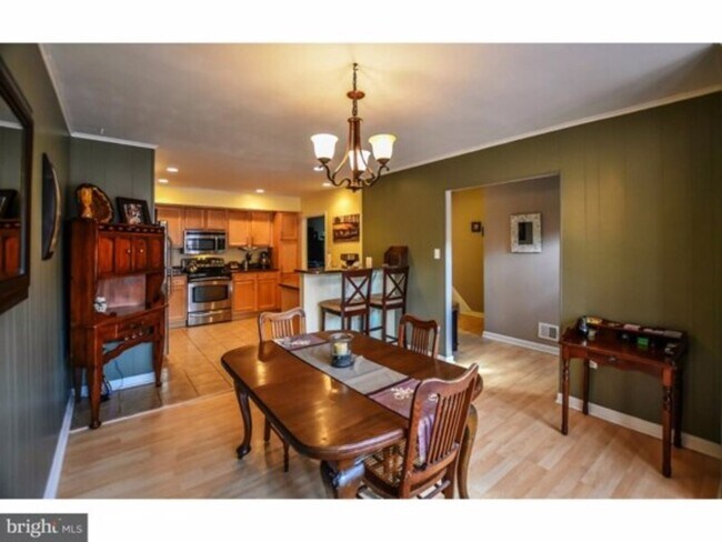 Photo - 3 West Ct House