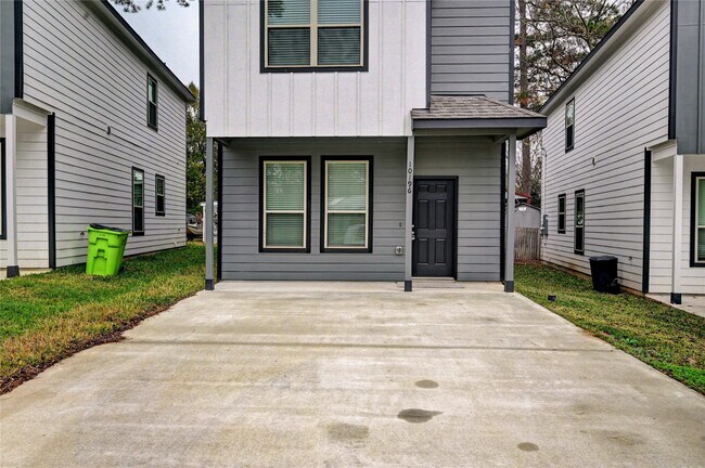 Foto del edificio - 10196 Barberry St