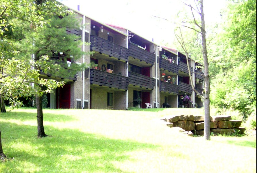 Building Photo - 100-120 Penn Pleasant Dr