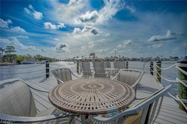 Foto del edificio - 4803 Sunset Ct