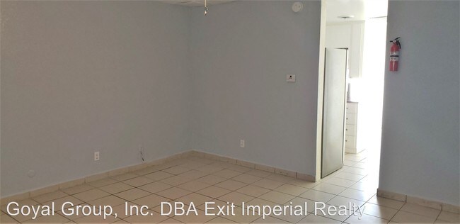 Building Photo - 223 E Birch St