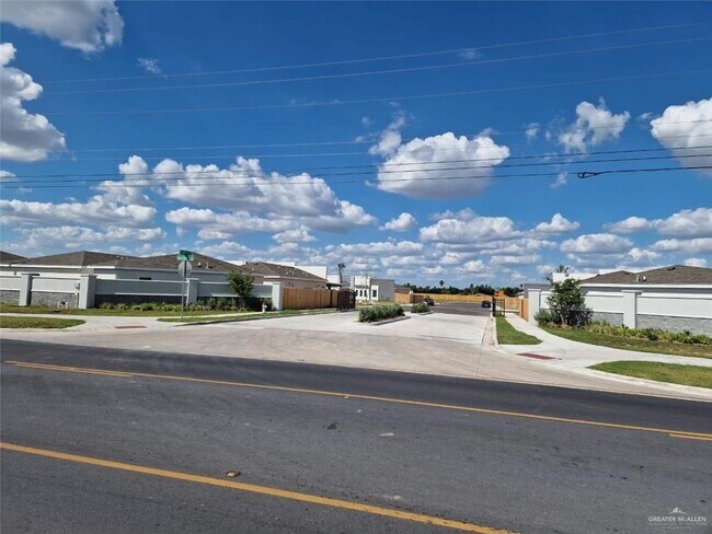 Foto del edificio - 3908 Walnut Ave