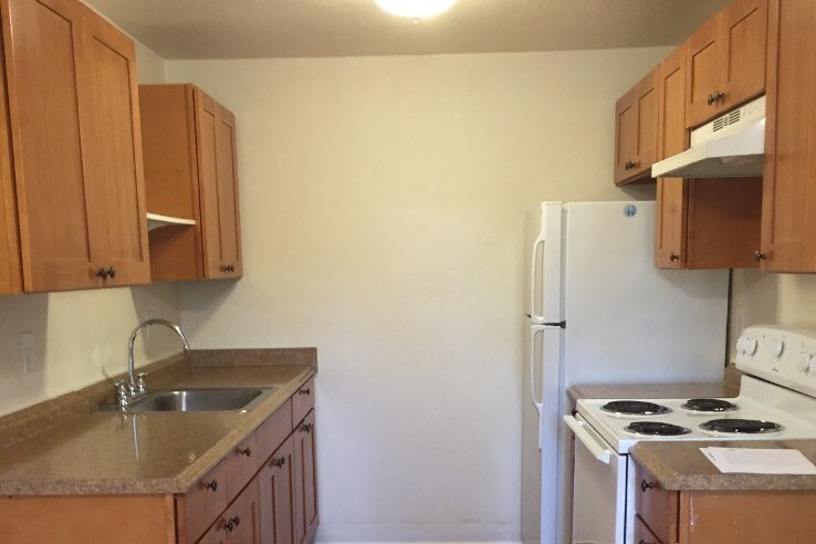 Kitchen - 1672 SE Walnut St