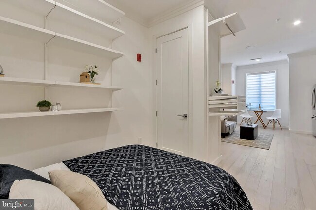 Foto del edificio - 3527 14th St NW
